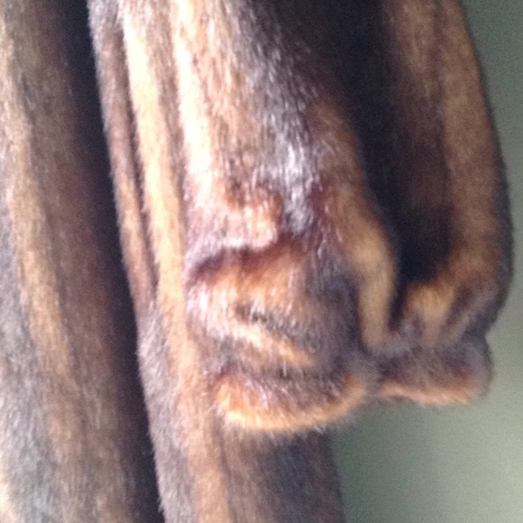 FINAL PRICE!!PAMELA MC COY BROWN FAUX FUR COAT EUC - Picture 4 of 8